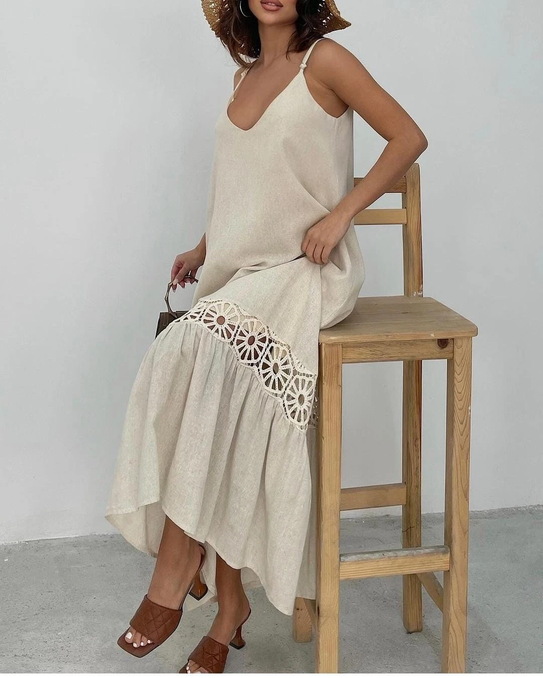 İthal Keten Dantel Detaylı Askılı Elbise