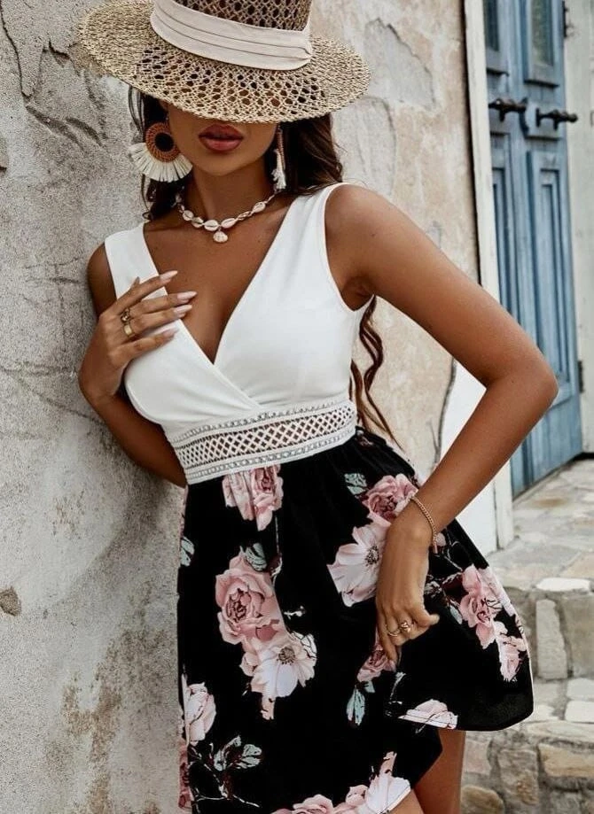 İthal Mikro Kumaş  Güpür Detaylı Elbise