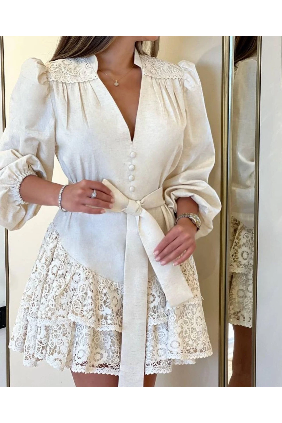 Keten Kumas Dantelli Düğme Detaylı Elbise