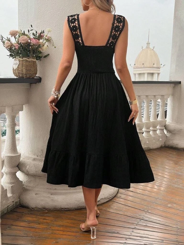 Beli Dantel Detaylı Fırfırlı Uzun Bürümcük Elbise