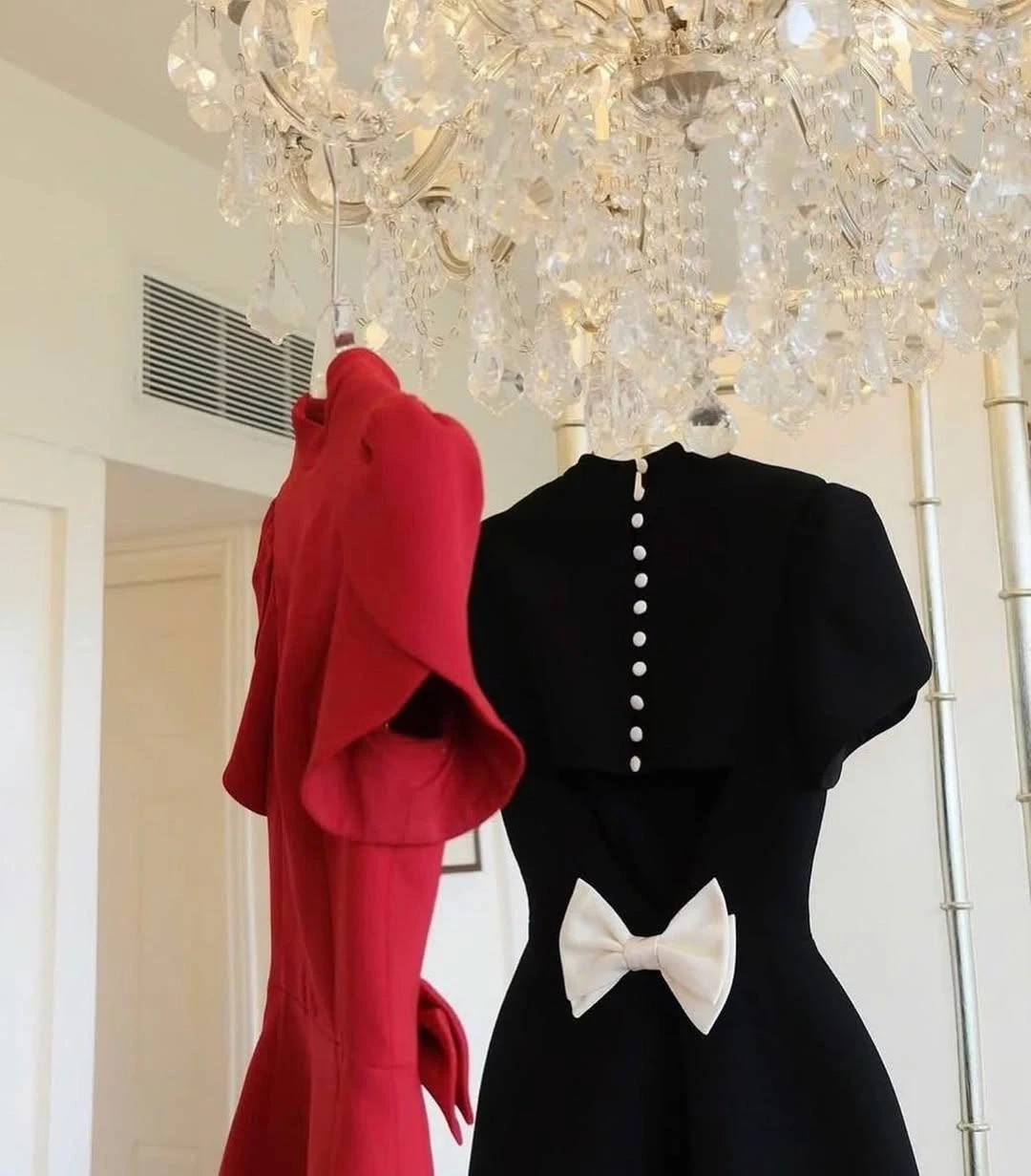 İthal Atlas Kumaş Sırtı Fiyonklu  Elbise