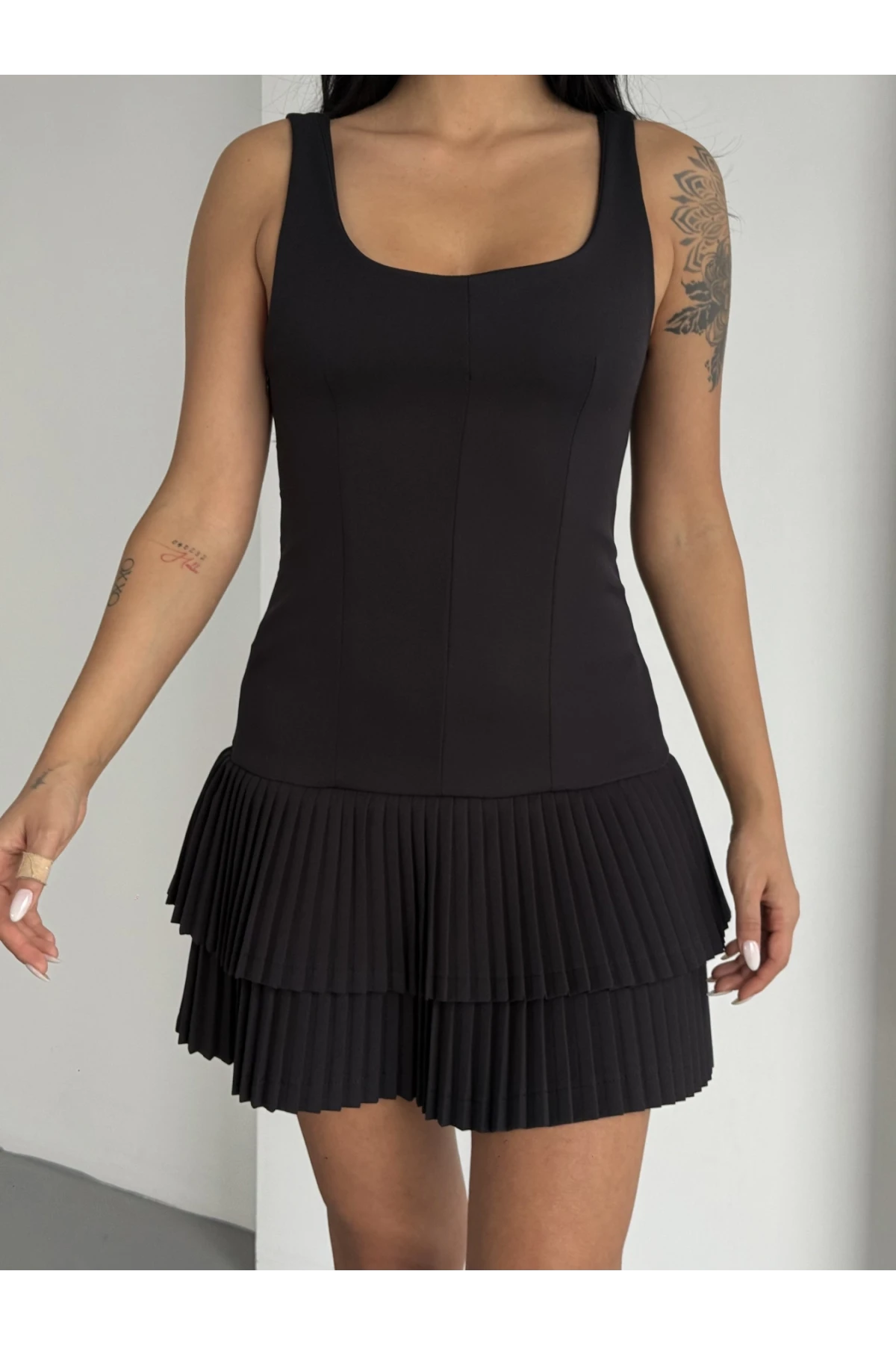 İthal Dabıl Kumaş Piliseli Z@ra@ Model Elbise ** İçi şortludur