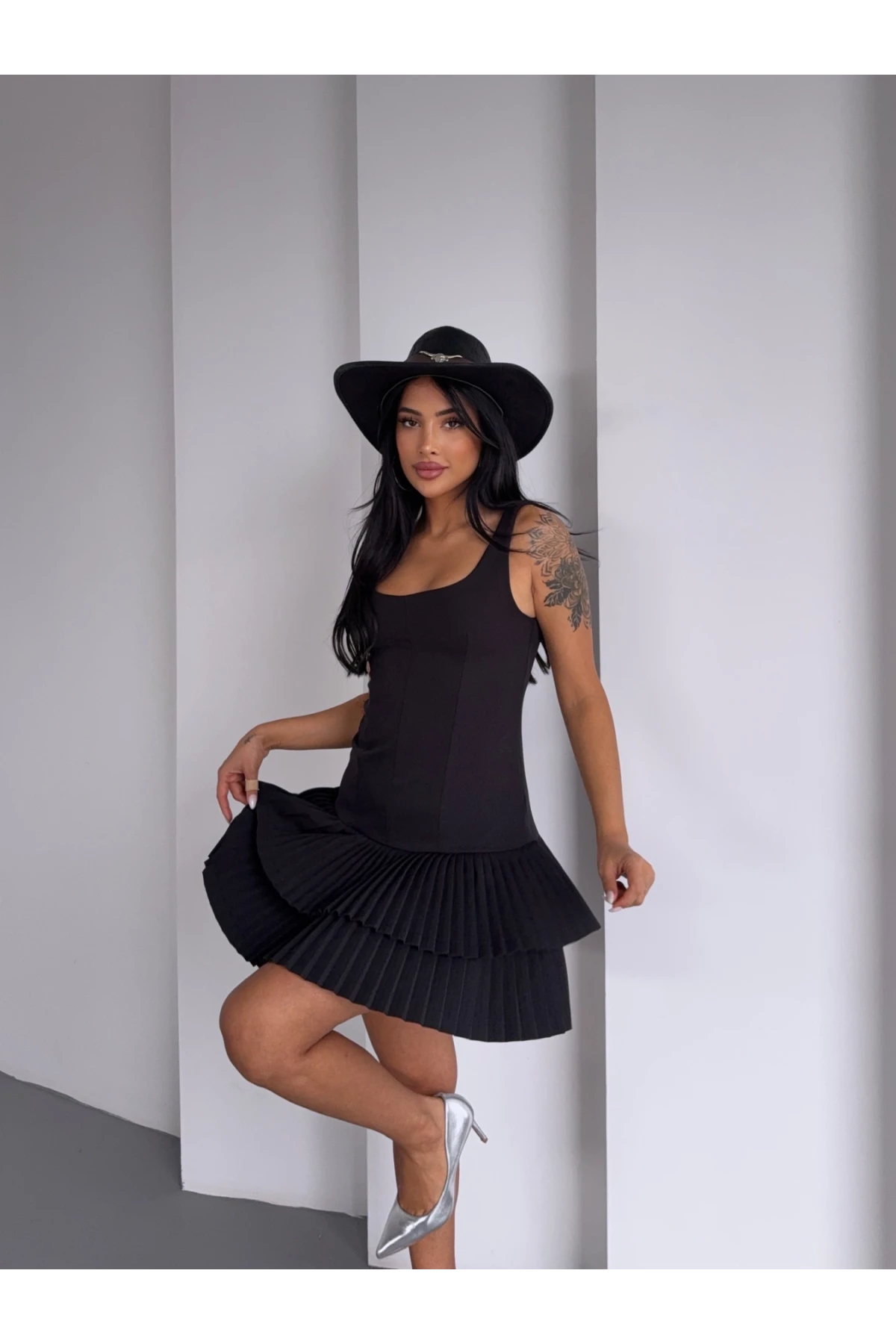 İthal Dabıl Kumaş Piliseli Z@ra@ Model Elbise ** İçi şortludur