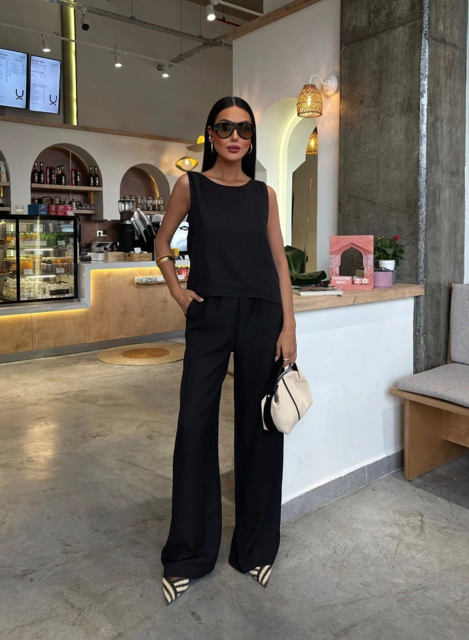 Keten Kumaş Sırt Detaylı Takım