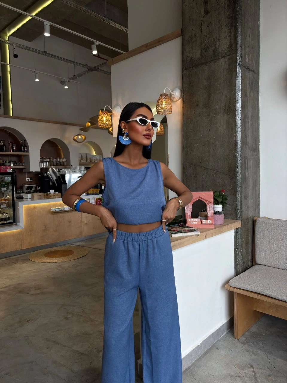 Keten Kumaş Sırt Detaylı Takım