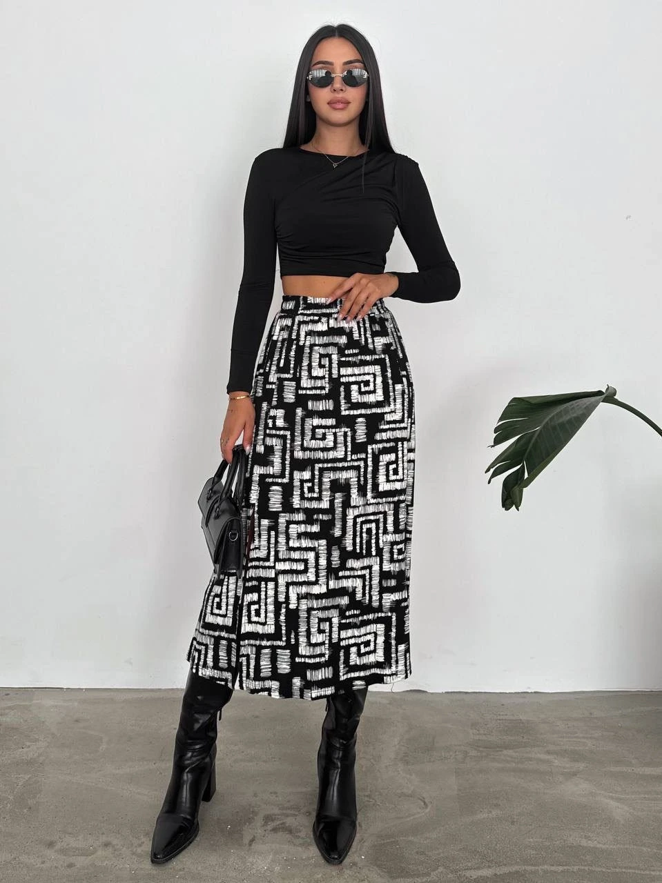 Kristal Kumaş Yırtmaçlı Etek