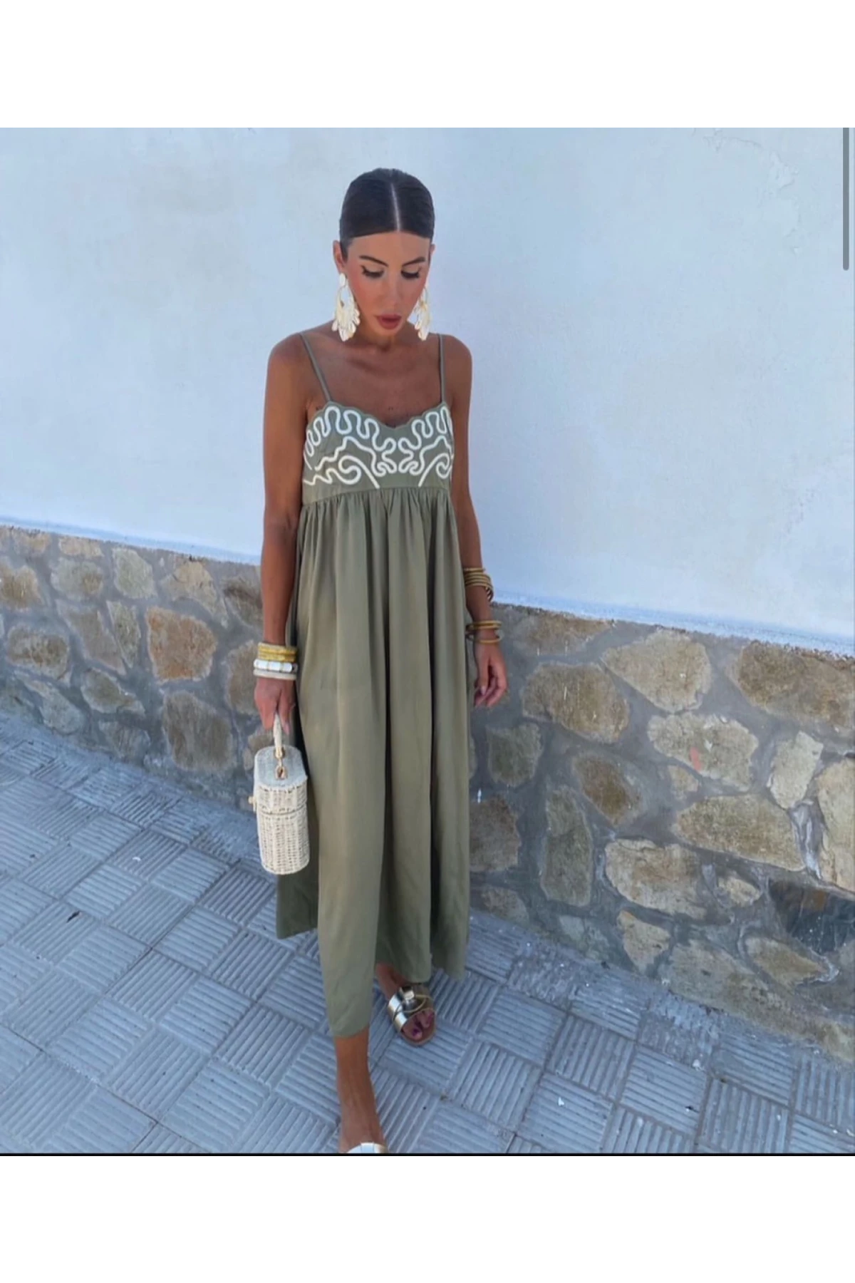 Nakış Detaylı Keten Astarlı Elbise