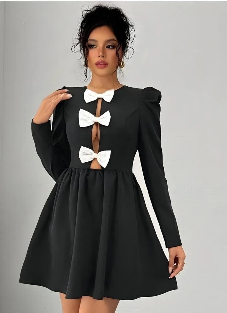 Scuba Kumaş Fiyonk aksesuarlı  Elbise