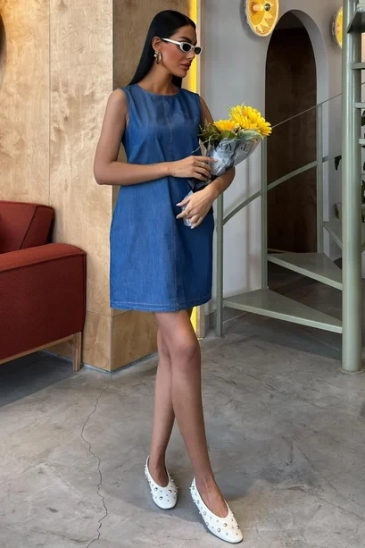 Sırt Bağcıklı Tensel Elbise