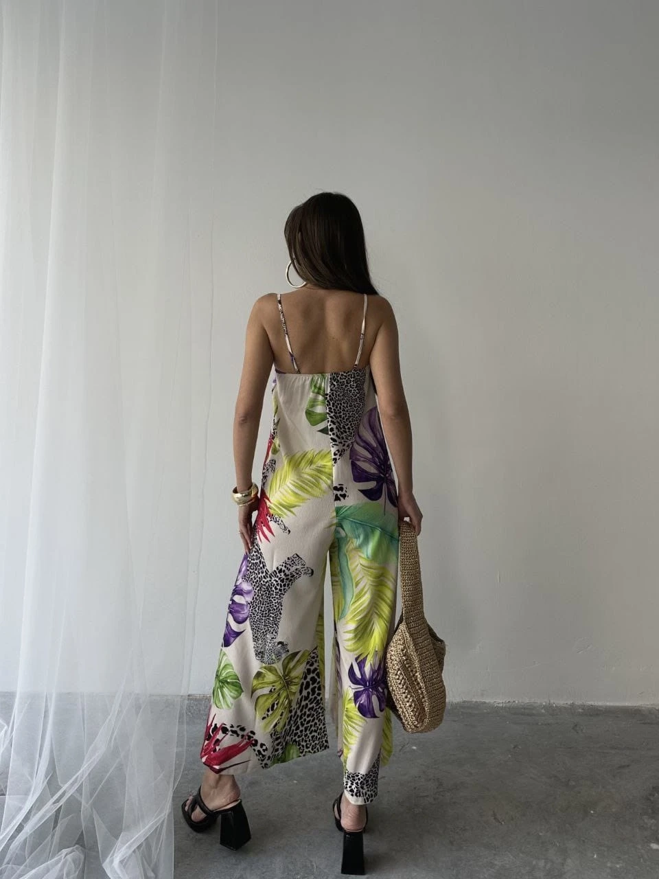 Tropikal Desen Ayarlanabilir İp Askılı Tulum