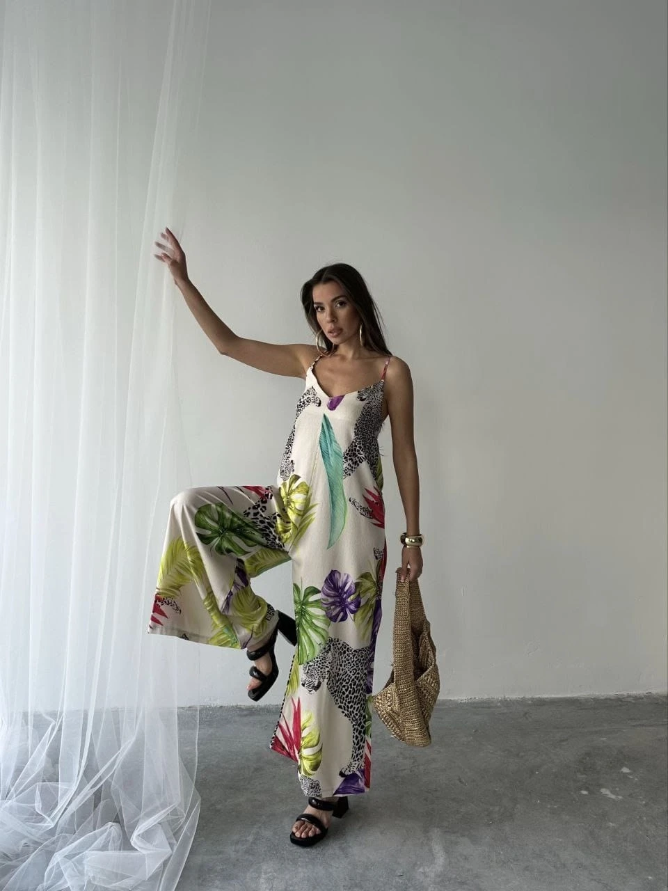 Tropikal Desen Ayarlanabilir İp Askılı Tulum