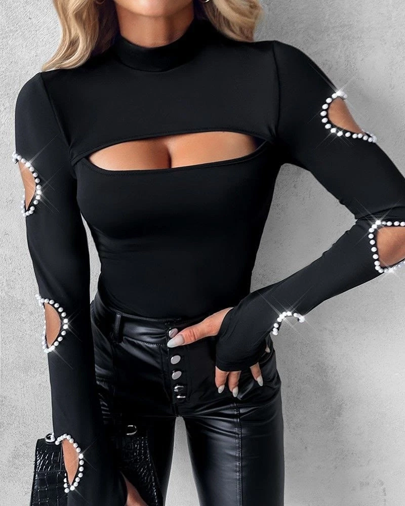 Yarı Balıkçı Yaka Pencere Detaylı Kolları Kalp Desen Taşlı Viskon Bluz