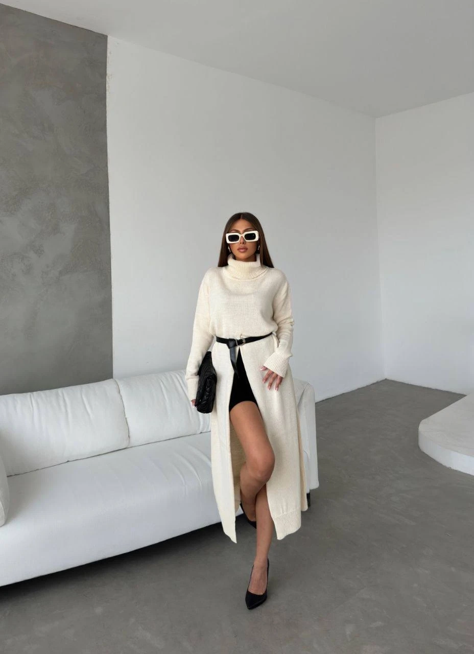 Yırtmaç Detaylı Elbise(Kemer Dahil Değildir)