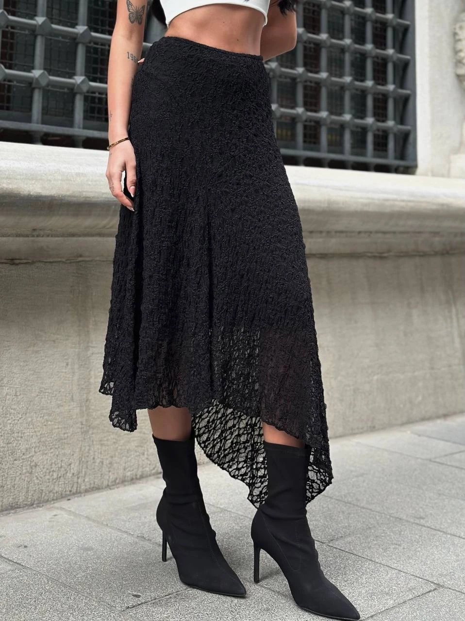 Asimetrik Kesim Astarlı Etek Siyah