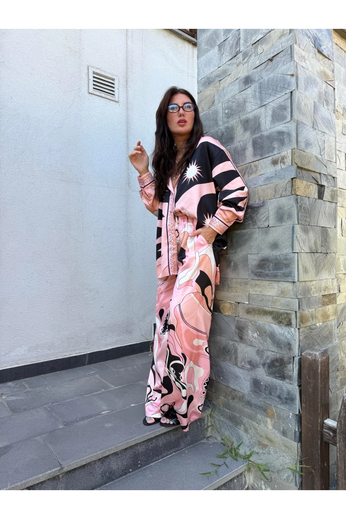 Beli Lastikli Tasarım Desen Saten Takım