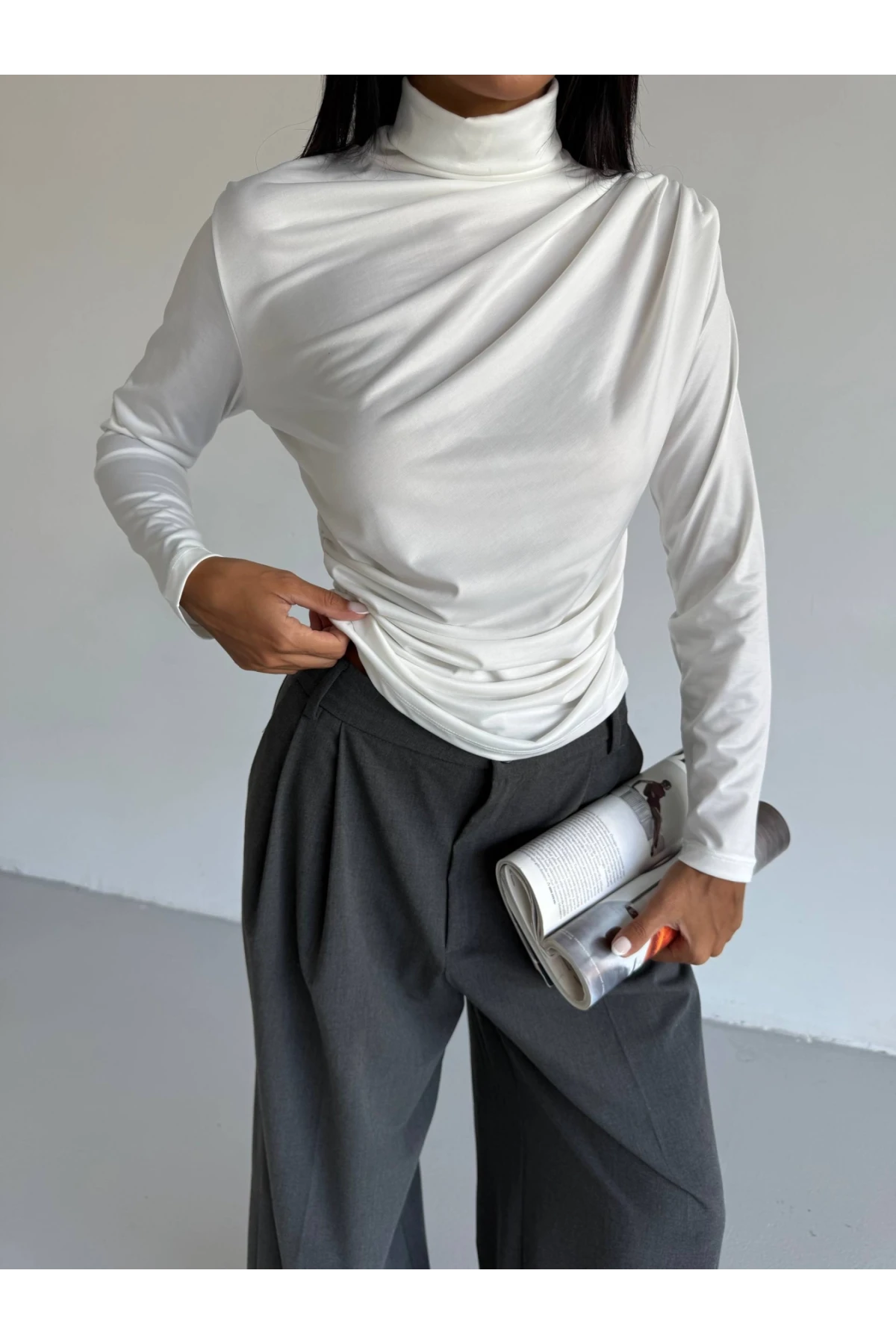 Boğazlı Beyaz Sandy Bluz