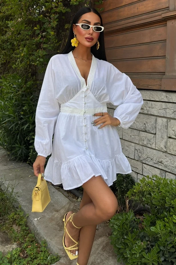 Brode Şeritli Eteği Fırfırlı Elbise Beyaz