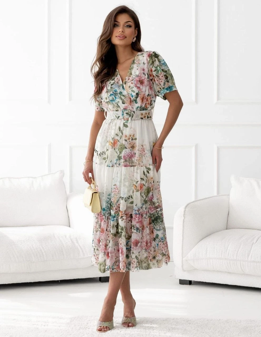 Çiçek Desenli Kemerli Şifon Elbise Beyaz