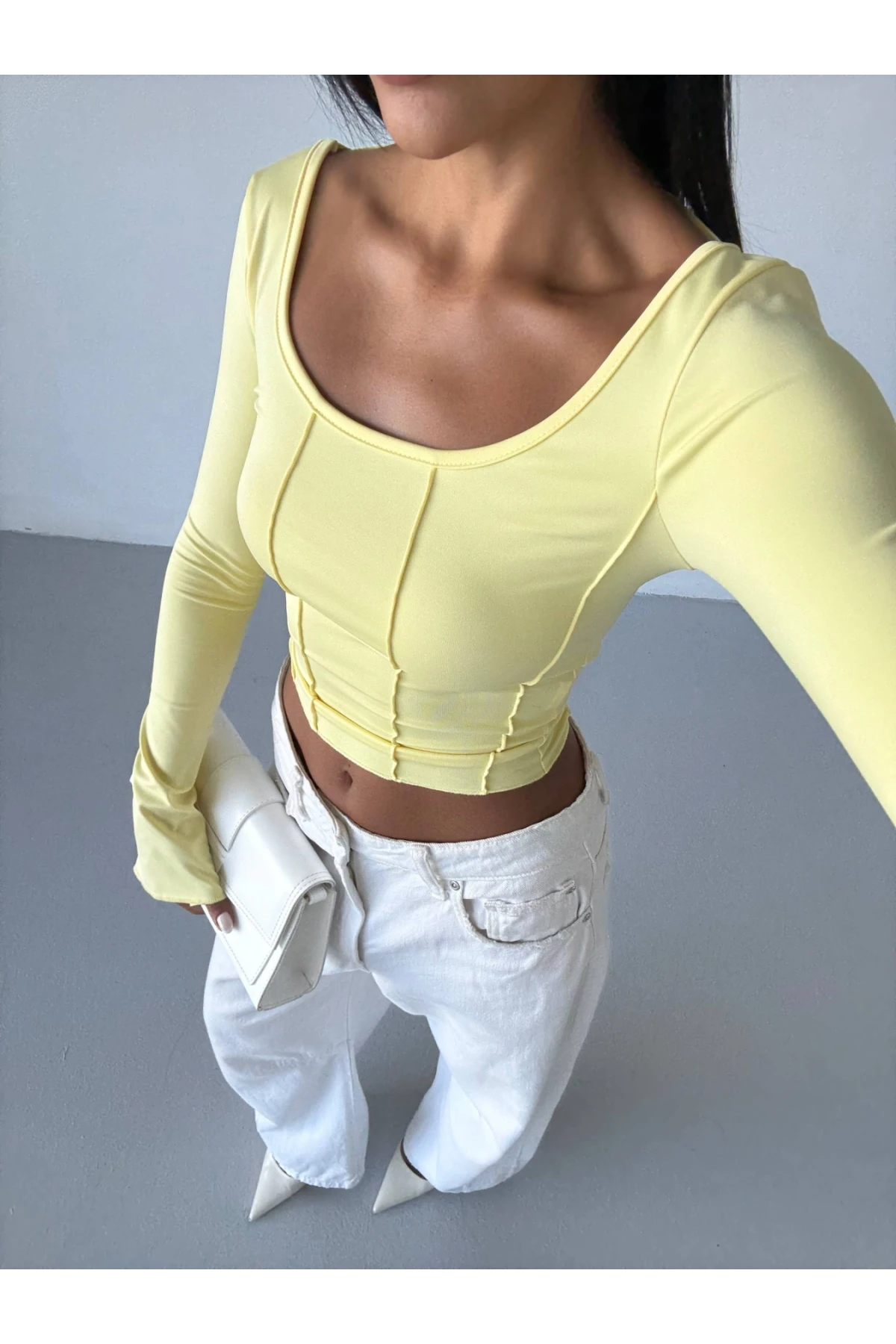 Dalgıç Kumaş Sırt Bağlamalı Kol Detay Bluz