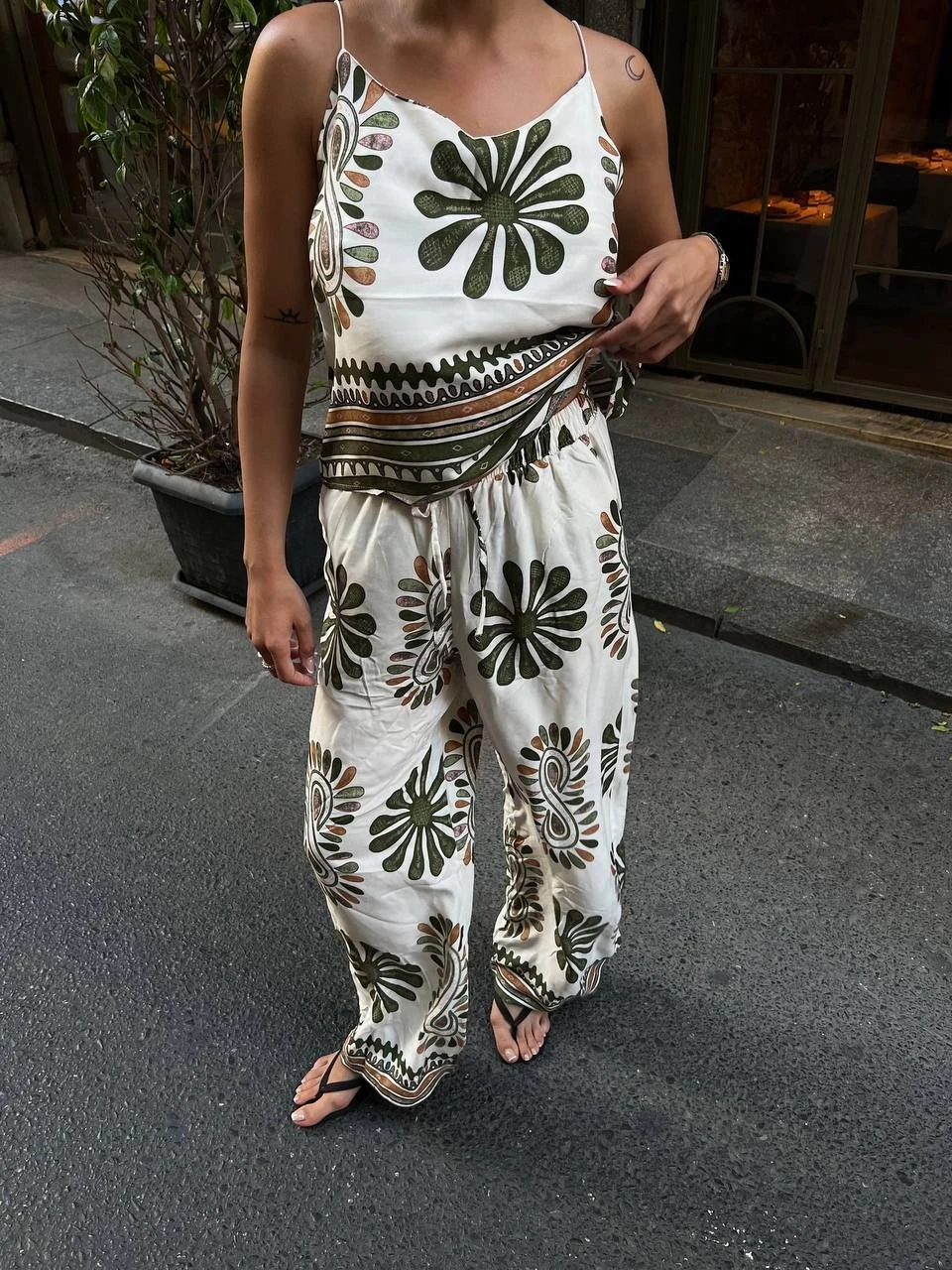 Desenli Kolsuz Üst ve Pantalon Takım Yeşil