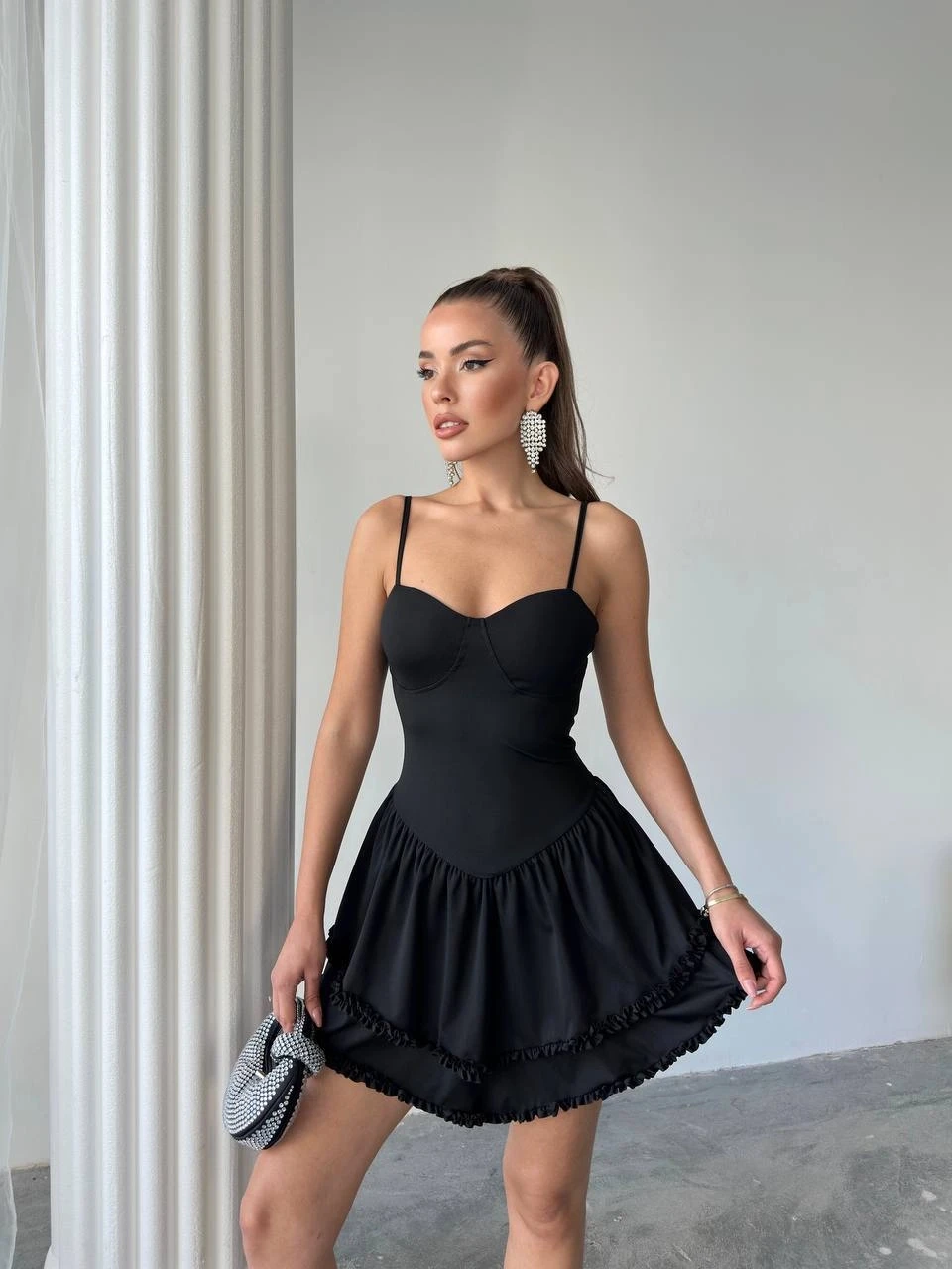 Gloplu Fırfır Detay Mini Elbise Siyah