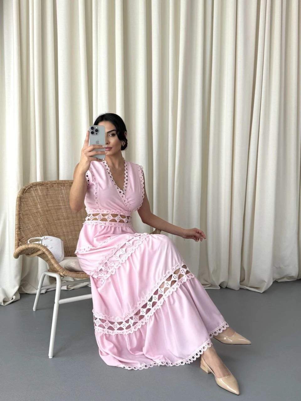 Güpür Dantel Detaylı Krep Kumaş Astarlı Elbise