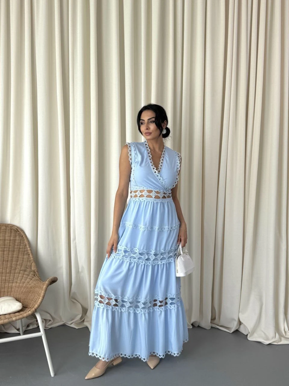 Güpür Dantel Detaylı Krep Kumaş Astarlı Elbise