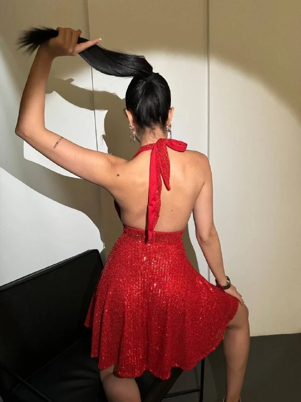 Halter Yaka Payet Kırmızı Elbise