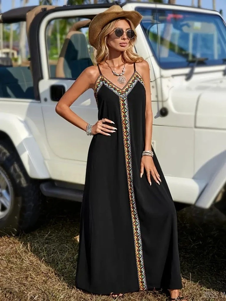 Askılı V Yakalı Etnik Şerit Detaylı Uzun Viskon Elbise