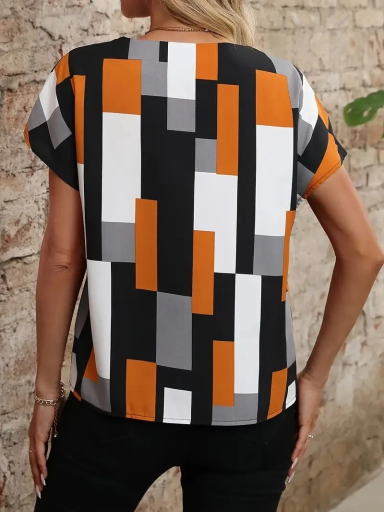 Kısa Kollu V Yakalı Yarasa Kollu Atlas Bluz