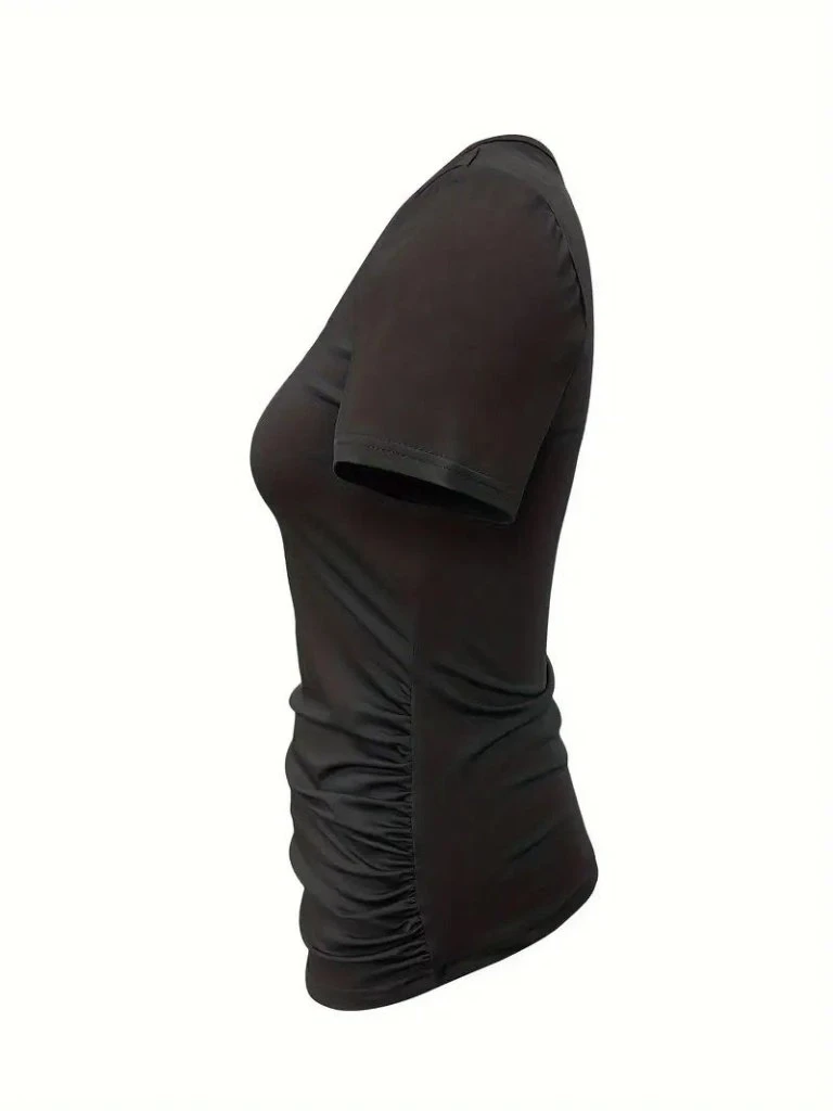 Kısa Kollu Yakası Açık Lazer Kesik Detaylı Viskon Bluz