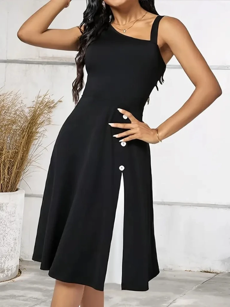 Tek Omuzu Şerit Detaylı Kolsuz Yandan Düğme Detaylı Elbise