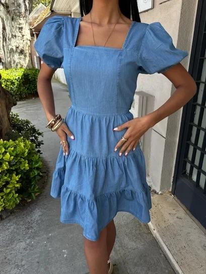 Kare Yakalı ve Gipe Detaylı Tensel Elbise