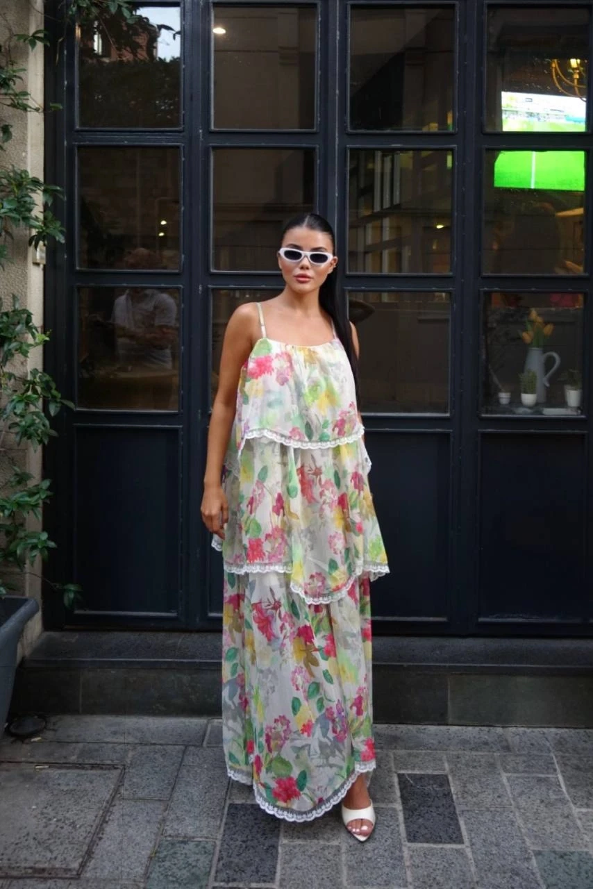 Kat Kat Tasarım Desenli Şifon Elbise