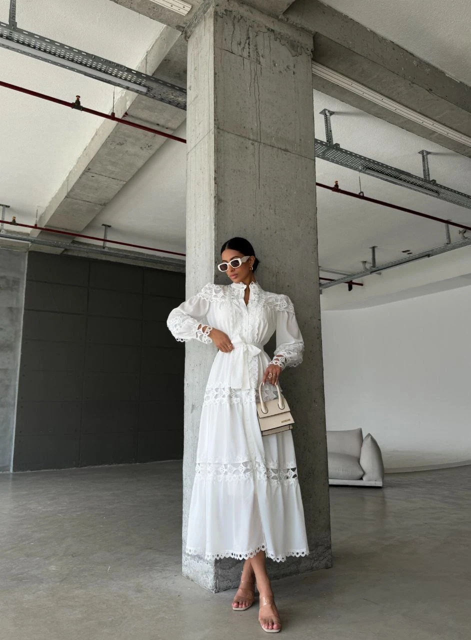 Krep Kumaş Dantel Detay Astarlı Elbise Beyaz