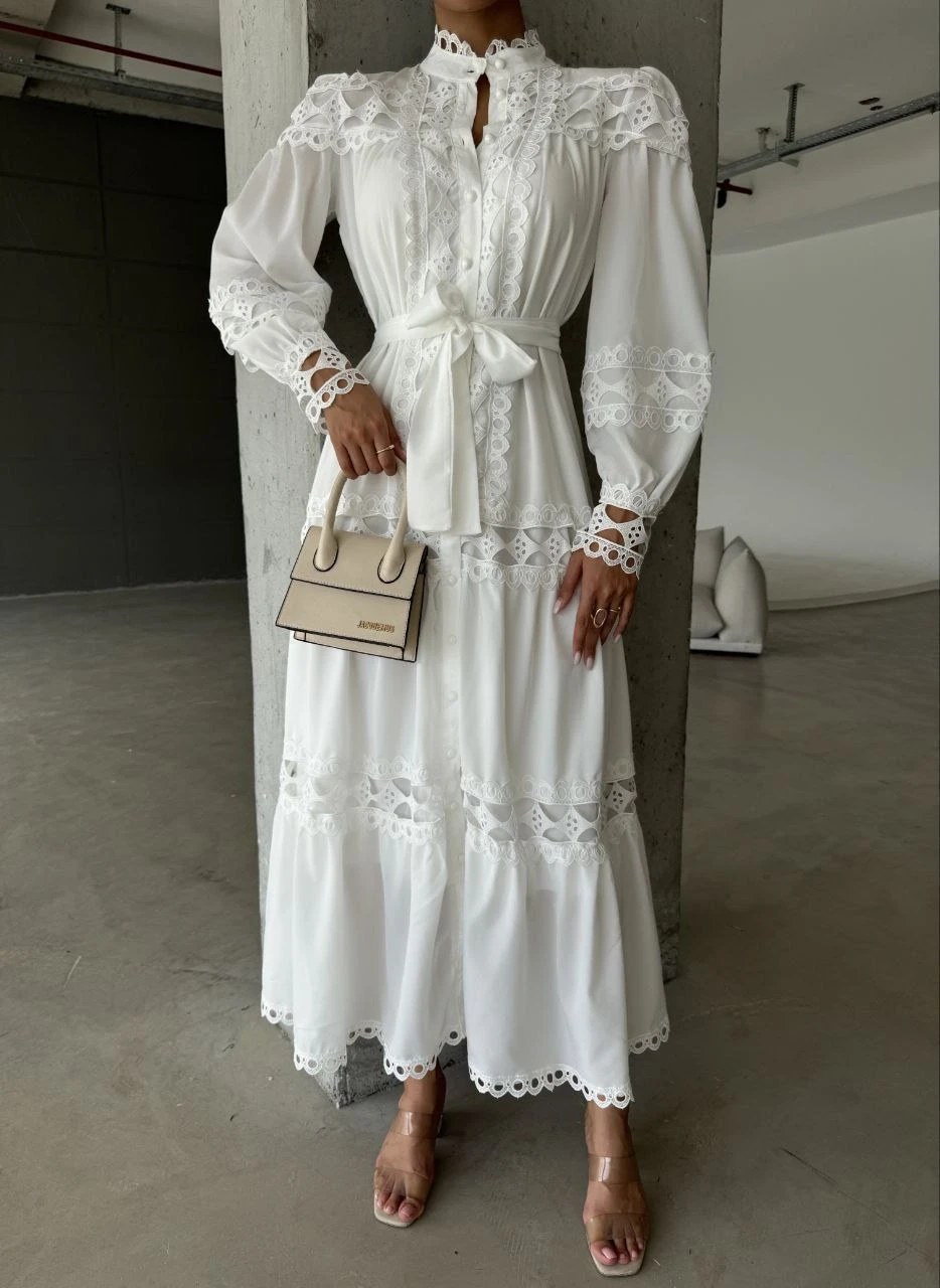 Krep Kumaş Dantel Detay Astarlı Elbise Beyaz