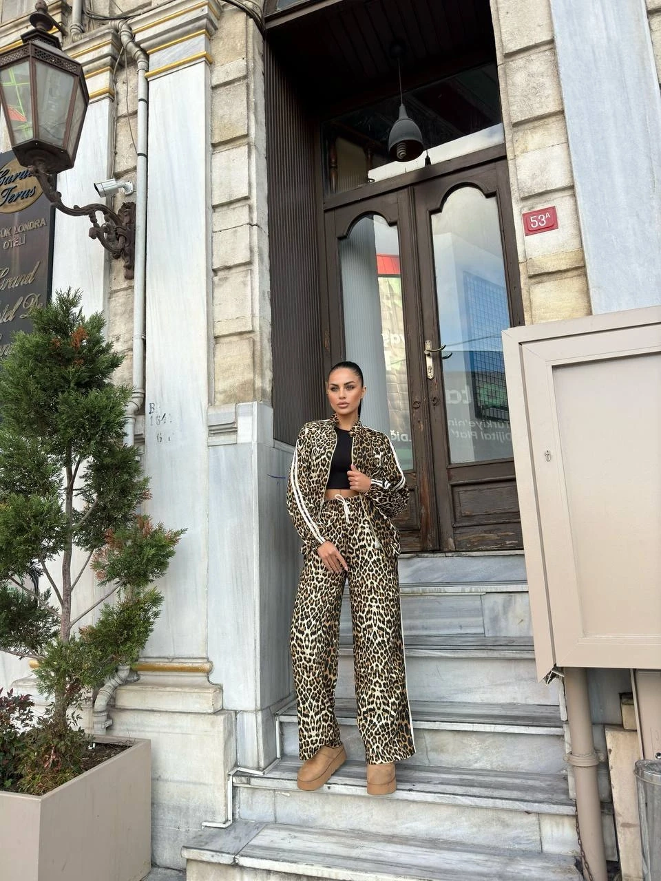 Leopar Şerit Detay Alt Üst Takım