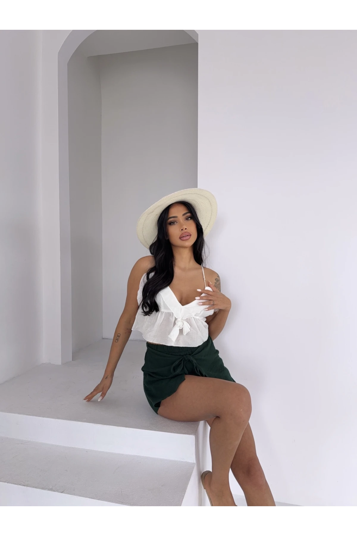 Müslin Keten Bağlama Detay Şort Zümrüt