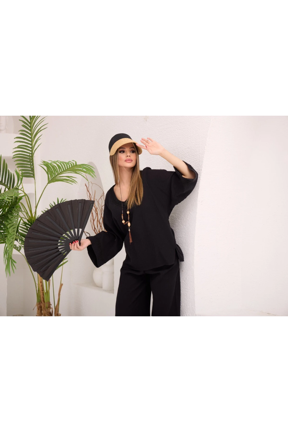 Müslin Kumaş V Yaka Dantel Detay Takım Siyah