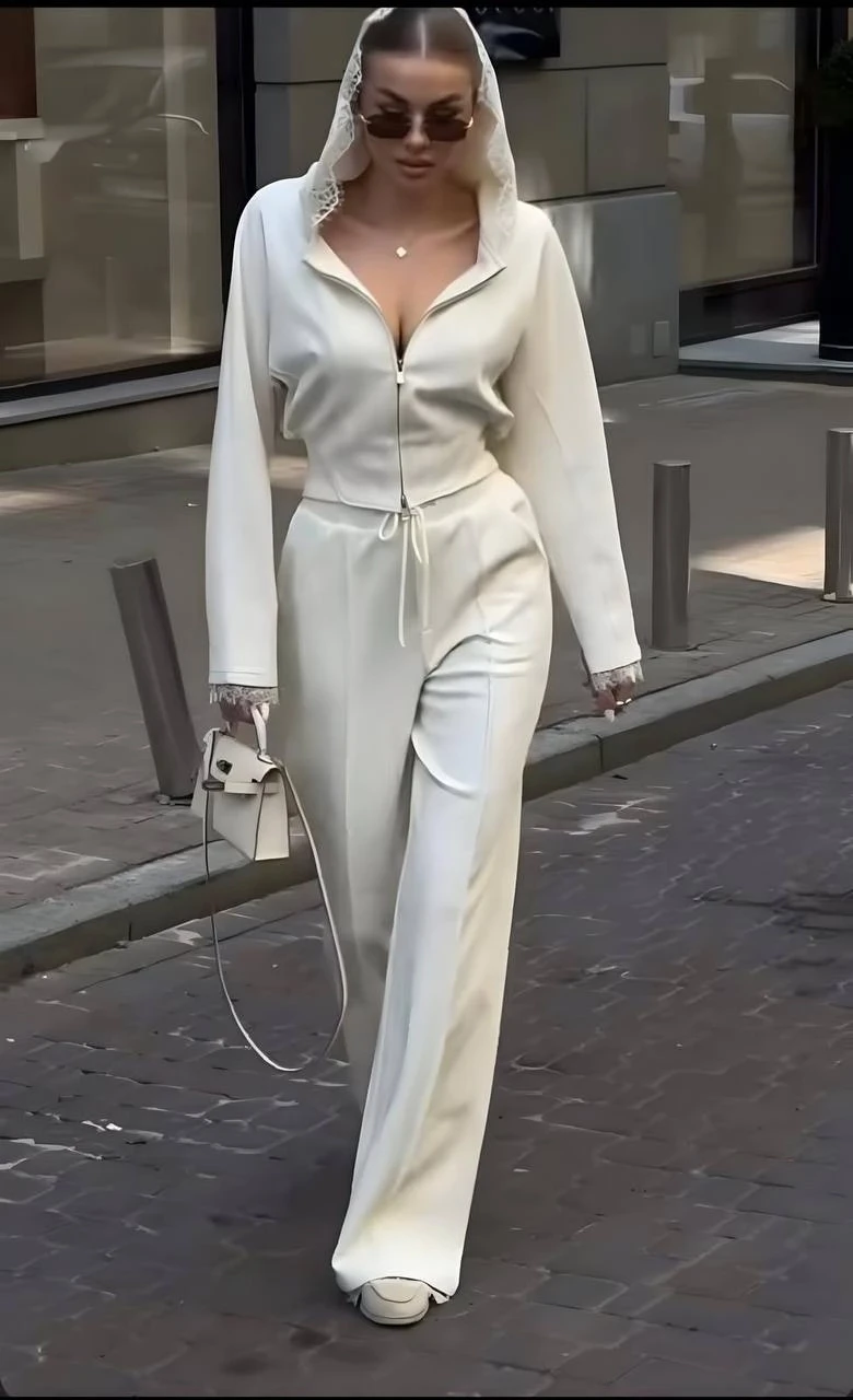 Oysho Kapşonlu Dantel Güpürlü Takım Ekru