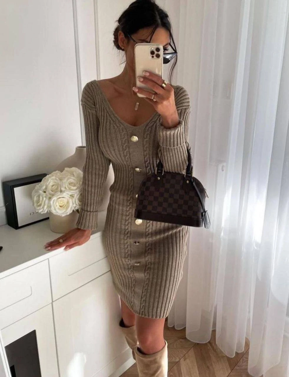 V Yaka Saç Örgü Düğme Detay Vizon Triko Elbise