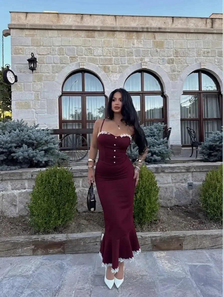 Atlas Kumaş Gloplu Güpür Detay Midi Boy Elbise Bordo