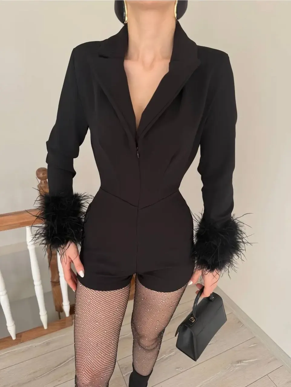 Atlas Kumaş Tüy Detaylı Mini Şort Tulum