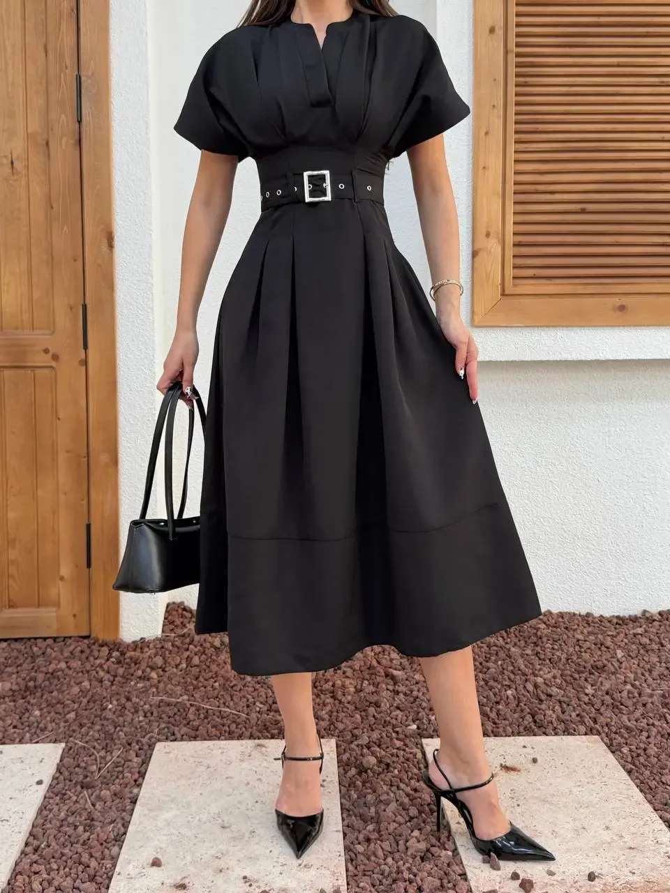 Bel Kemer Detaylı Kısa Kol Elbise