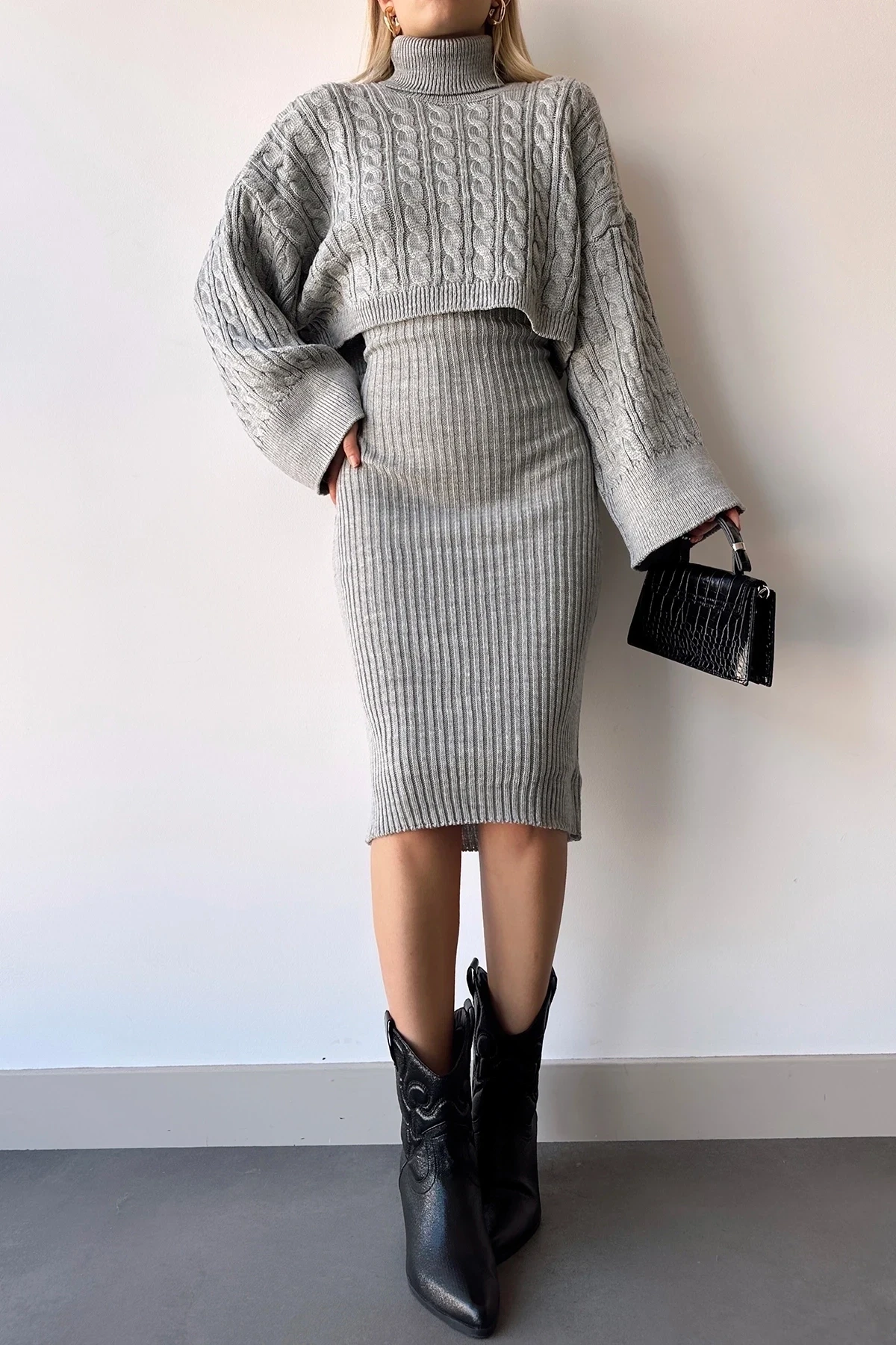 Boğazlı Crop Kazak Triko Elbise Takım