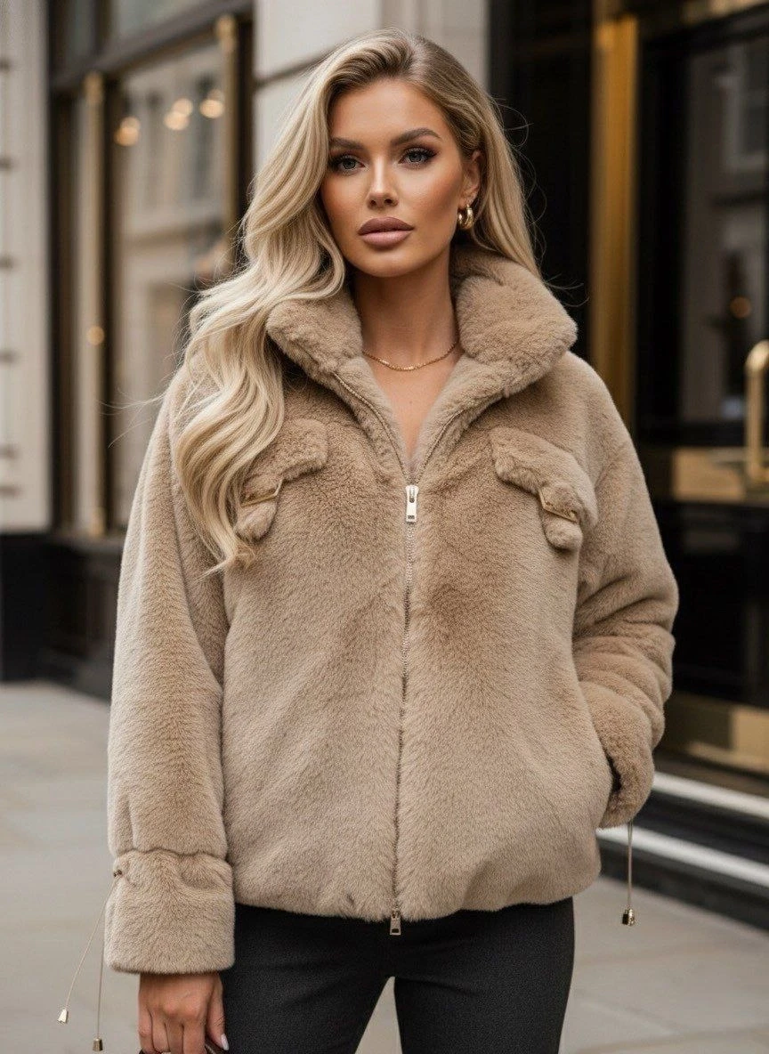 Cep Aksesuar Detay Kürk Mont