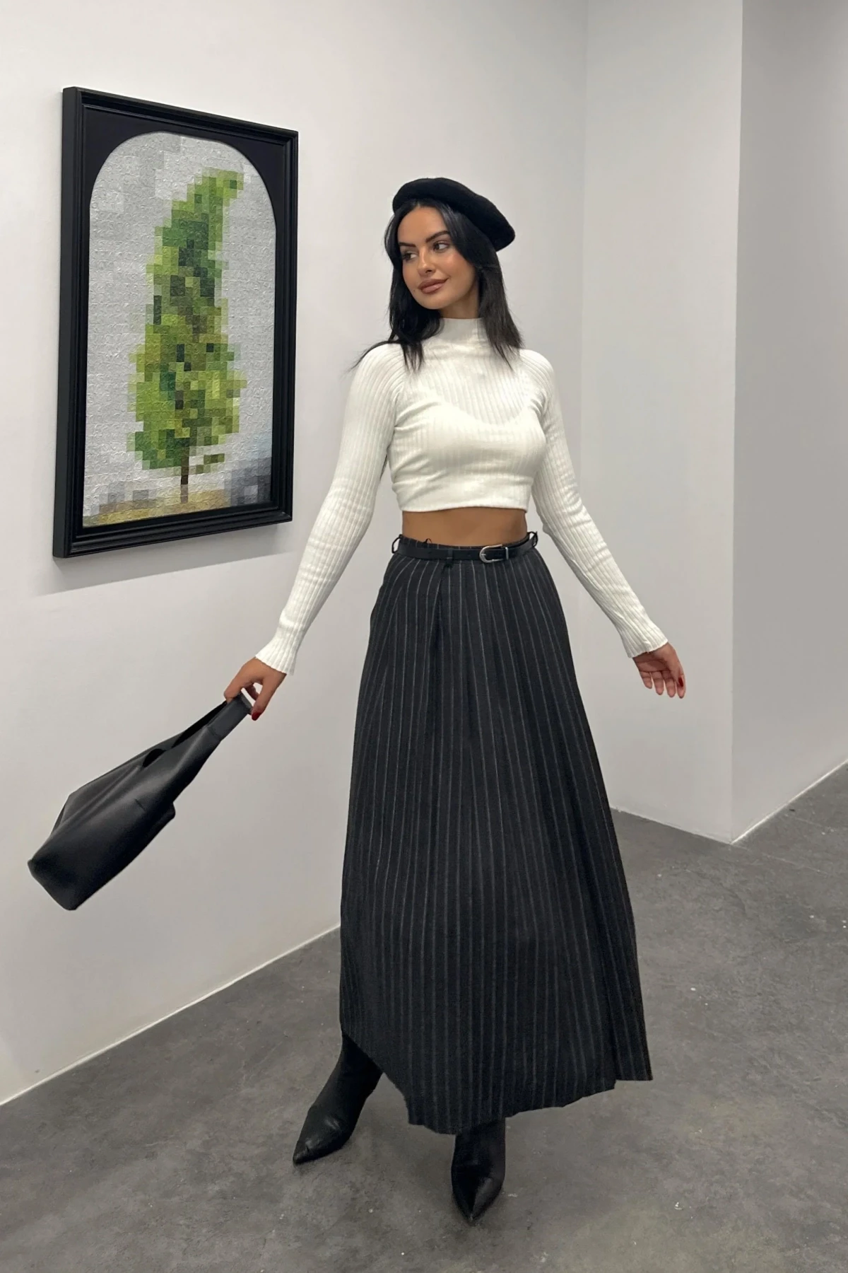 Çizgili Pileli Kemer Detaylı Etek