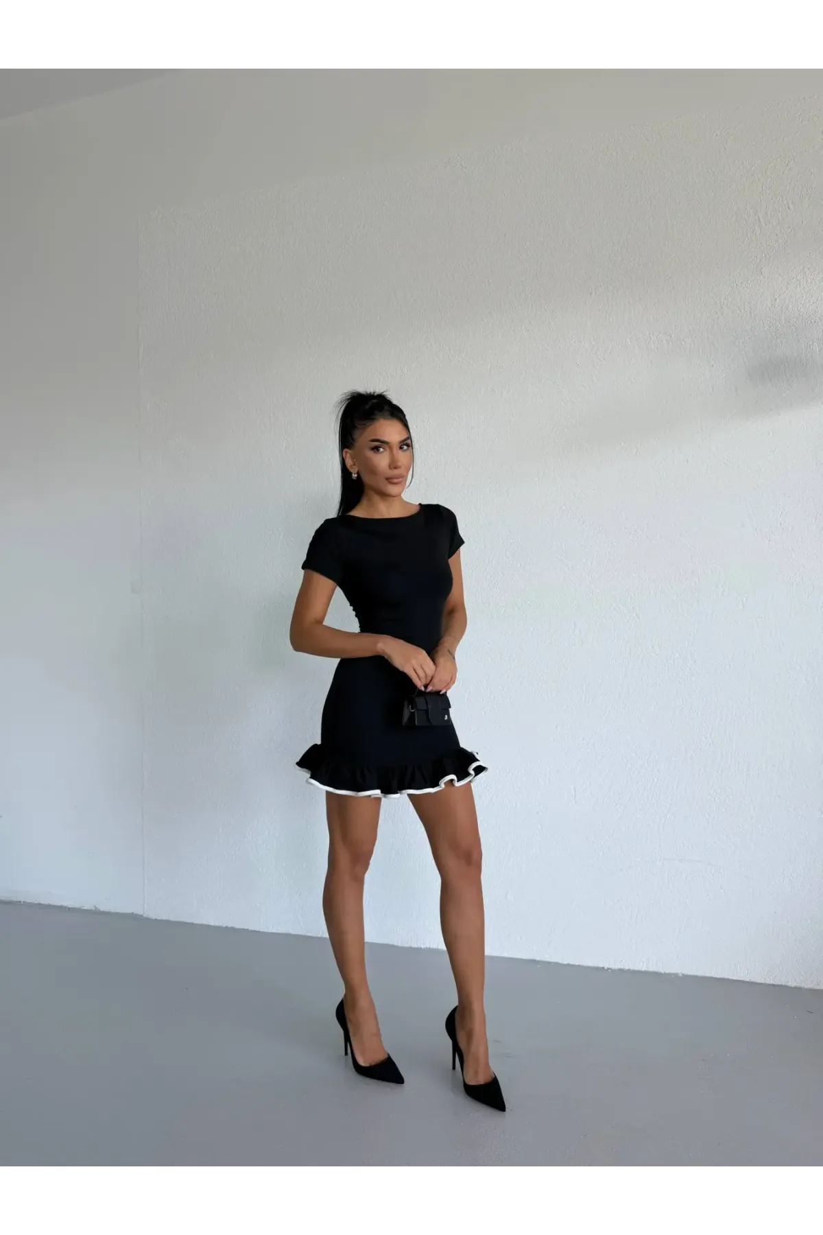 Dalgıç Kumaş Biyeli Kısa Kol Mini Elbise Siyah