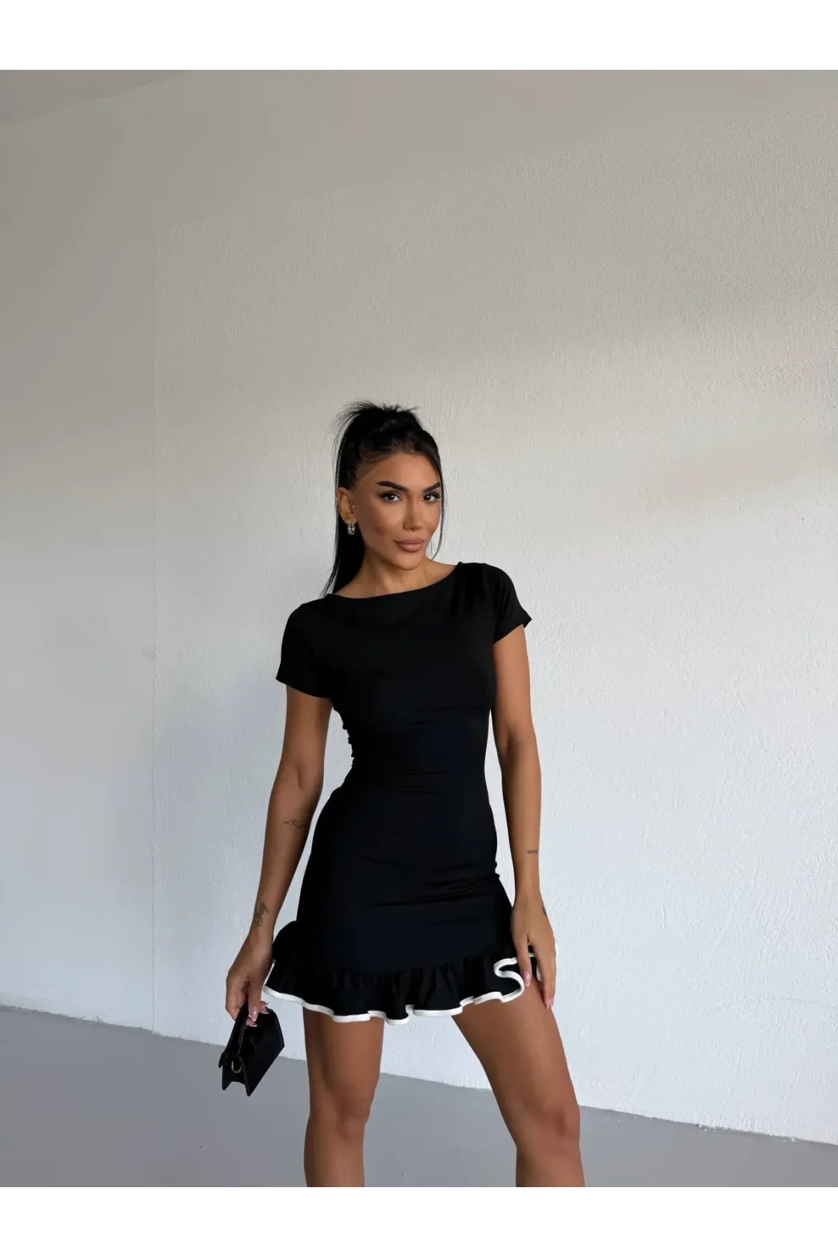 Dalgıç Kumaş Biyeli Kısa Kol Mini Elbise Siyah