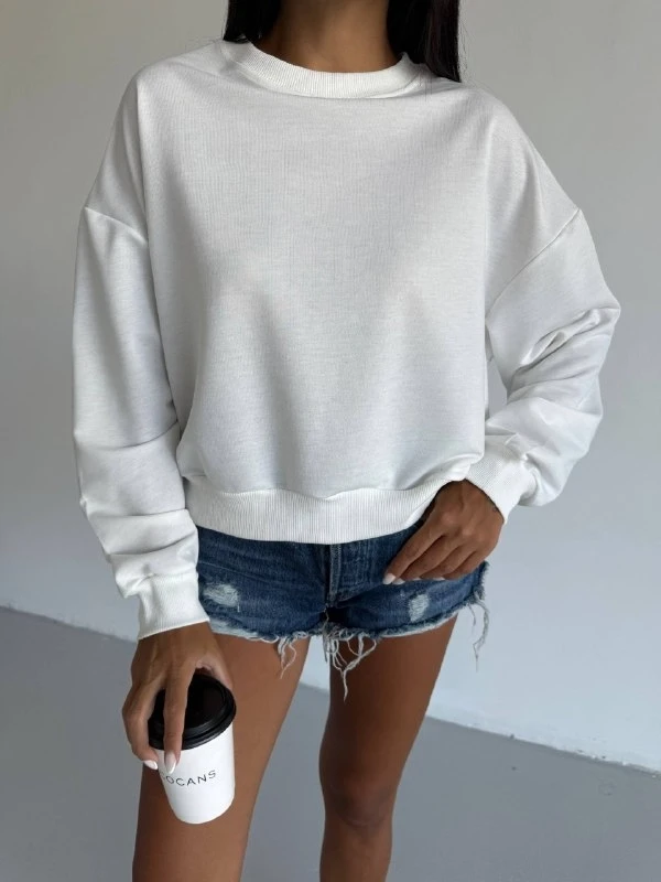 İki İplik Bisiklet Yaka Beyaz Sweatshirt